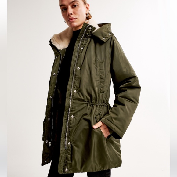 🎄 Abercrombie & Fitch Green Sherpa Lined Hooded Parka - Picture 1 of 16